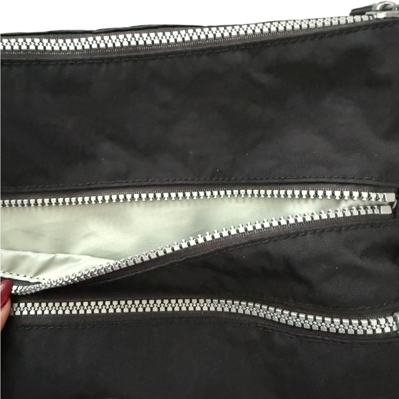 Like New Large Kipling Black Crossbody Bag - Picture 4 of 6